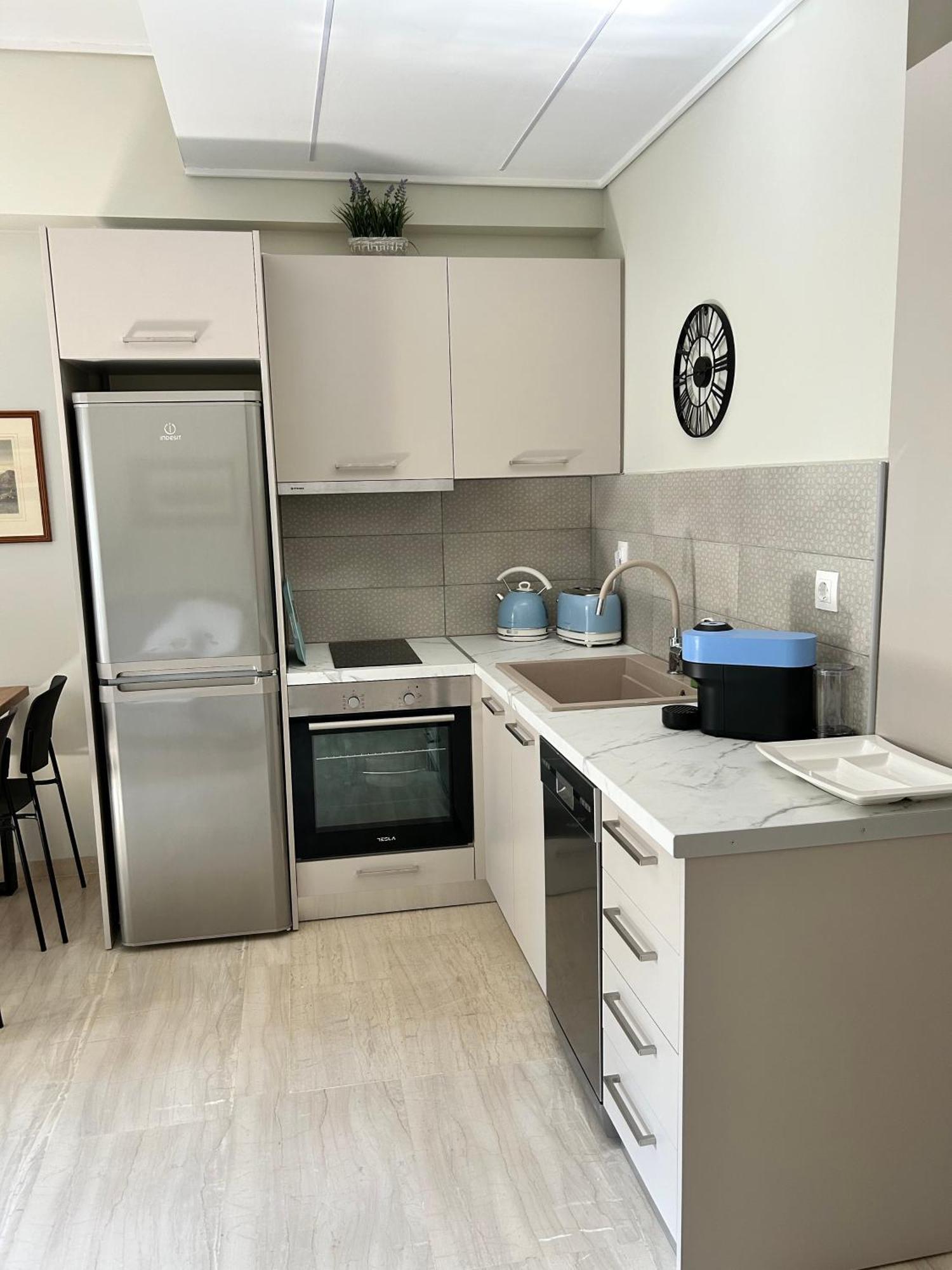 Evrou 21A Metropolitan Suite Atenas Exterior foto